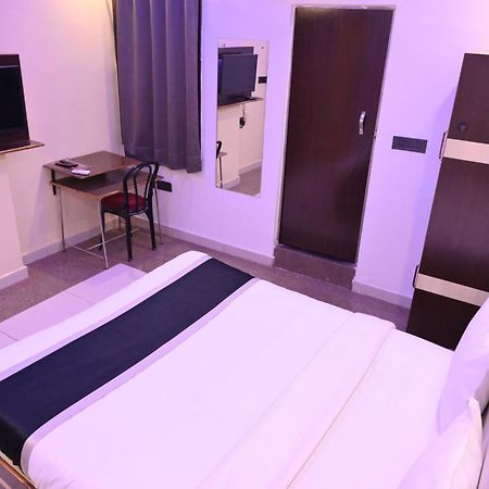 Hotel Riddhi Regency Lakhnau Kültér fotó