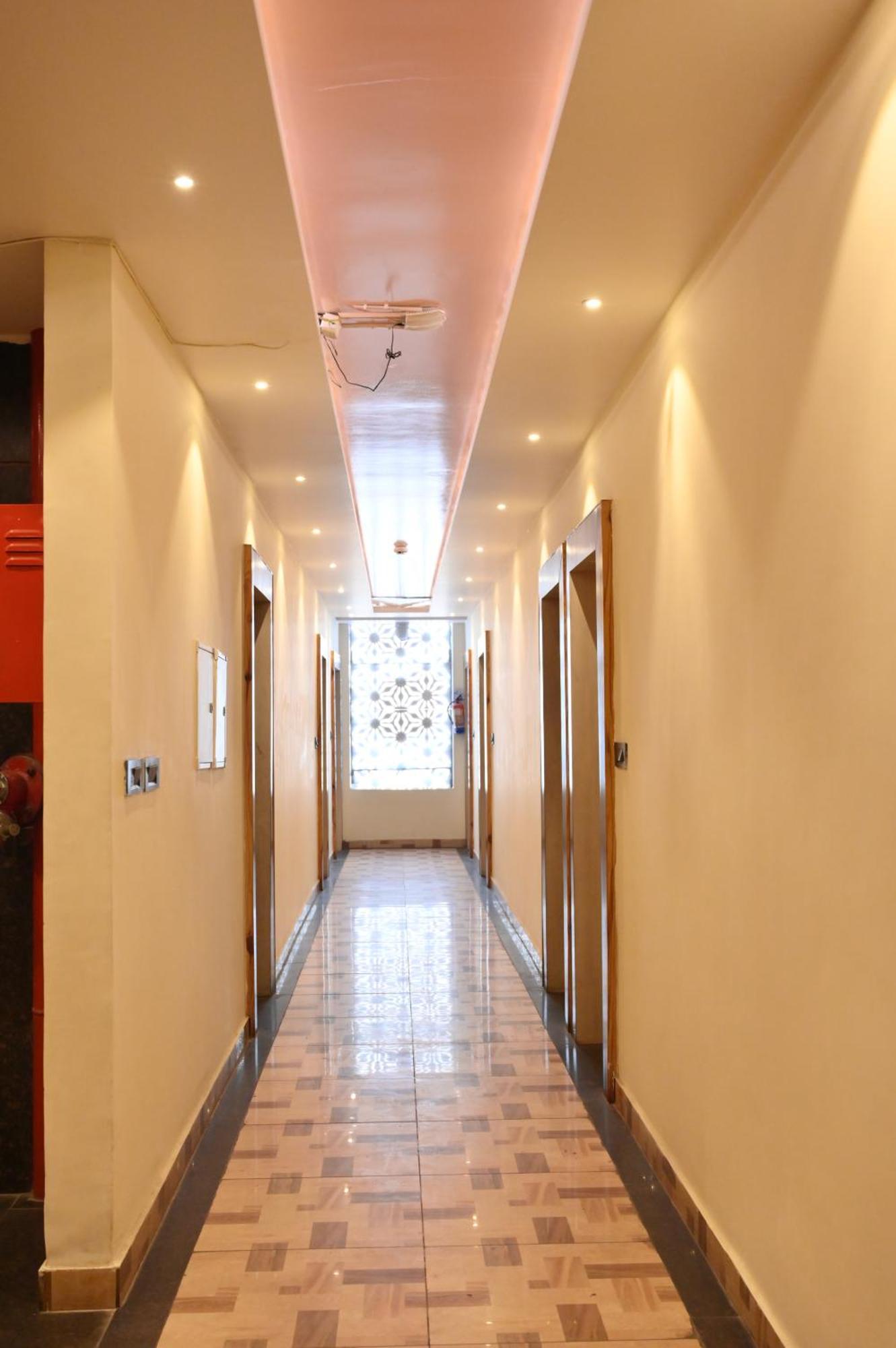 Hotel Riddhi Regency Lakhnau Kültér fotó