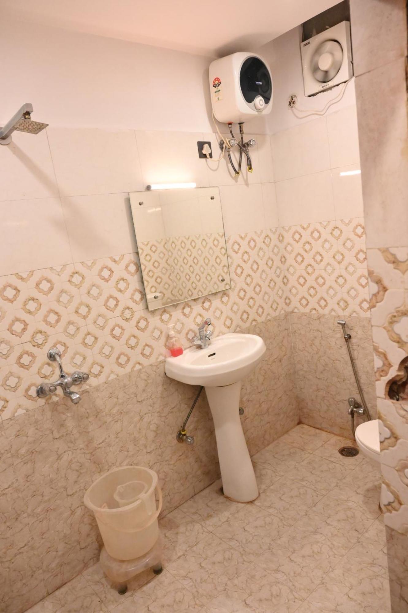 Hotel Riddhi Regency Lakhnau Kültér fotó